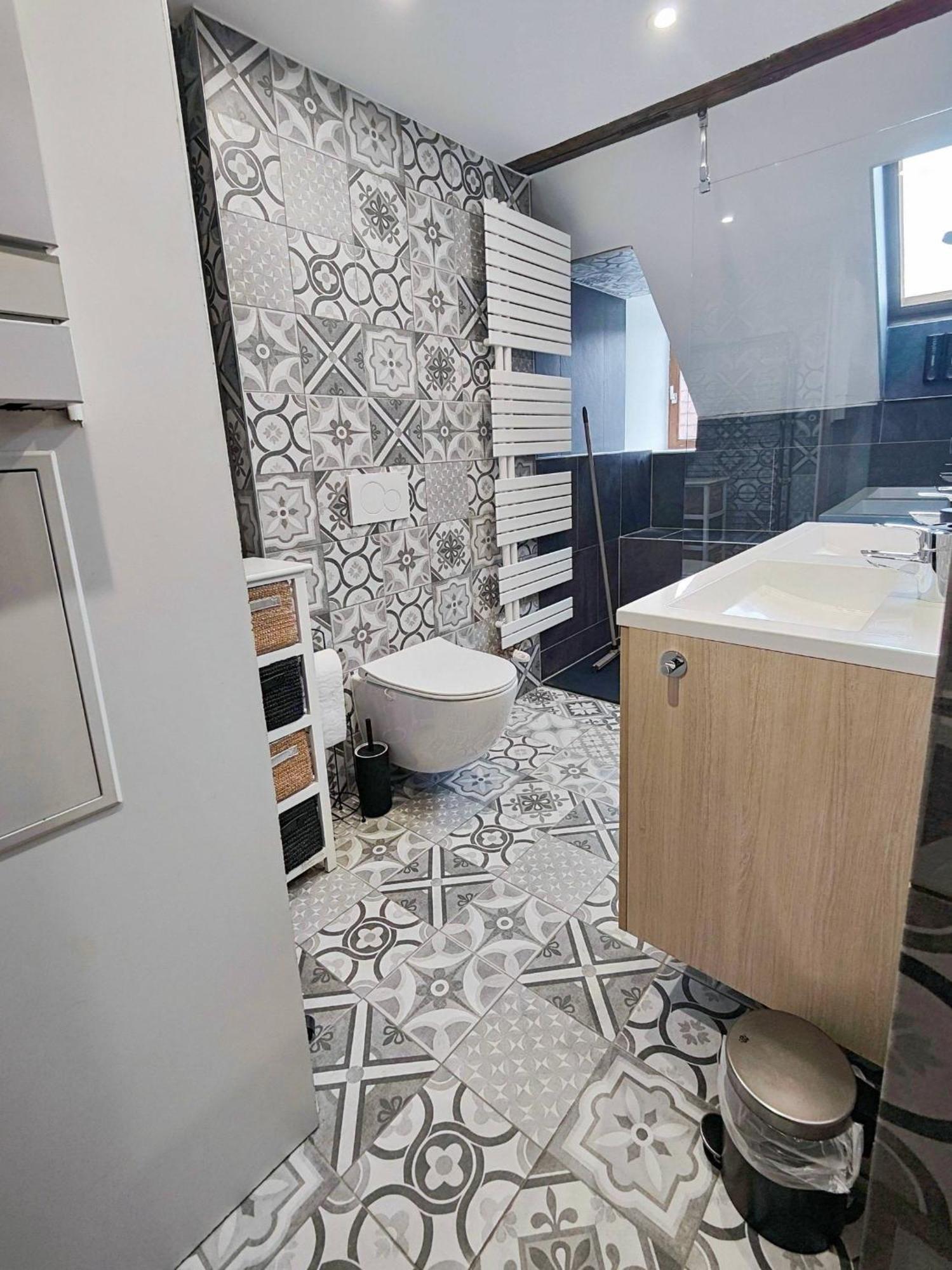 Le Baroque En Duplex Apartment